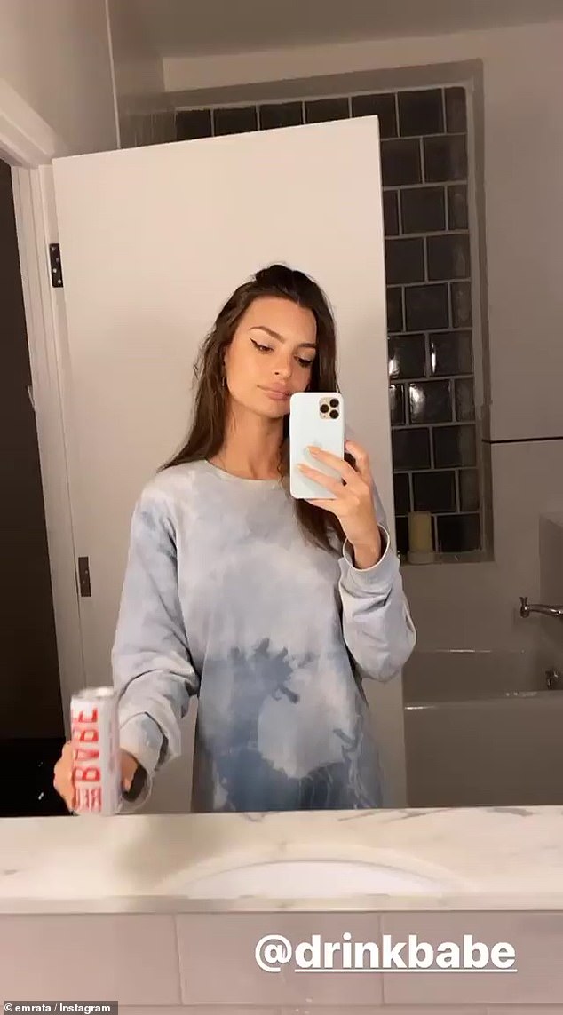 Emily Ratajkowski