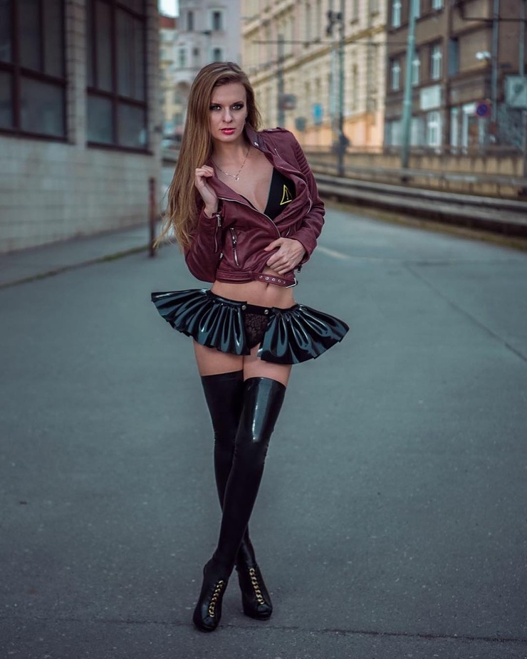 Hana Chomaničová Hana Chomaničová