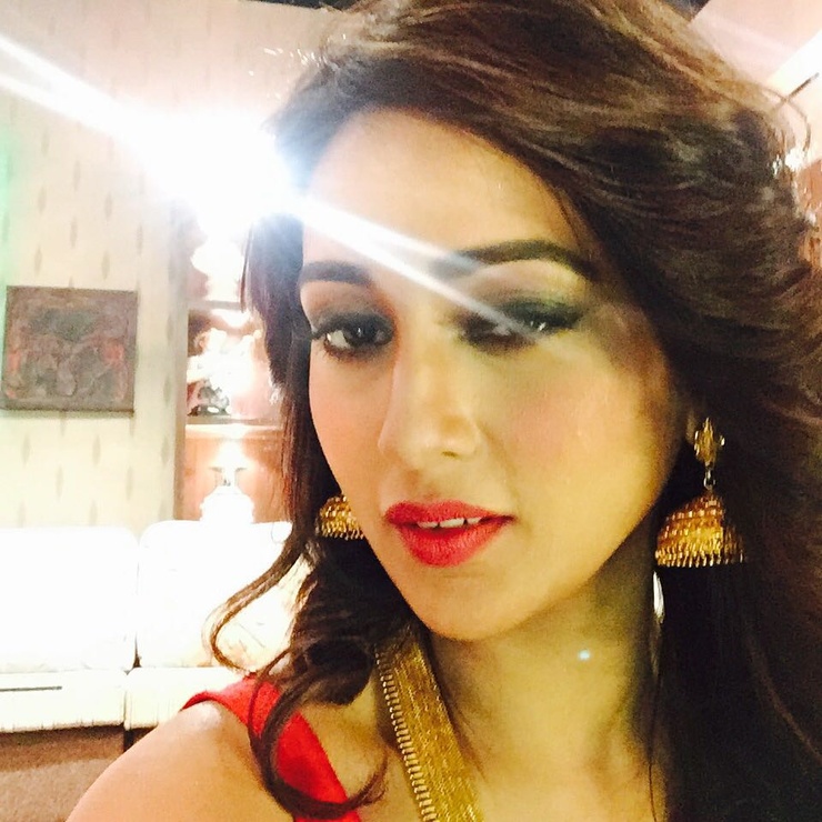 Mimi Chakraborty