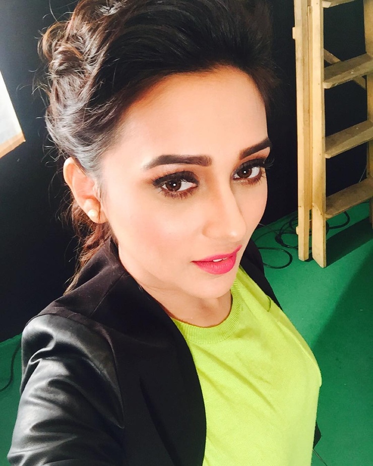 Mimi Chakraborty