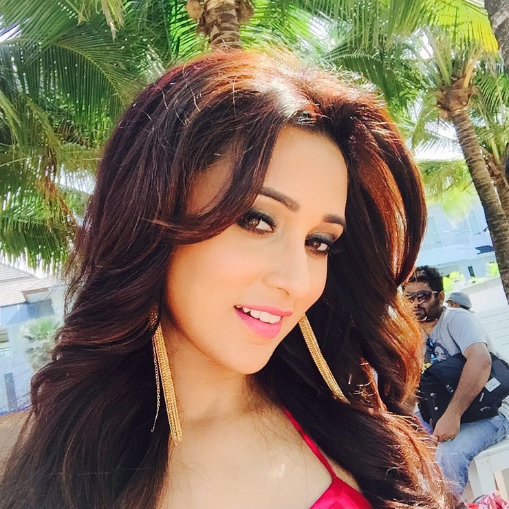 Mimi Chakraborty