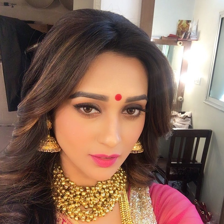 Mimi Chakraborty