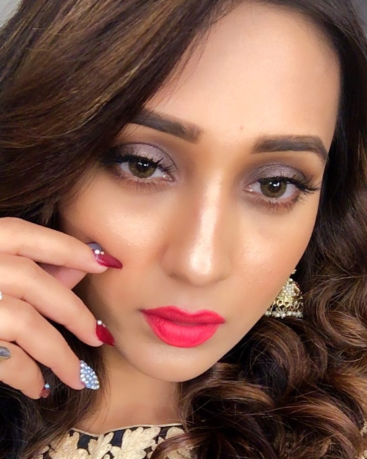 Mimi Chakraborty