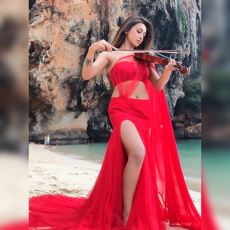 Mimi Chakraborty