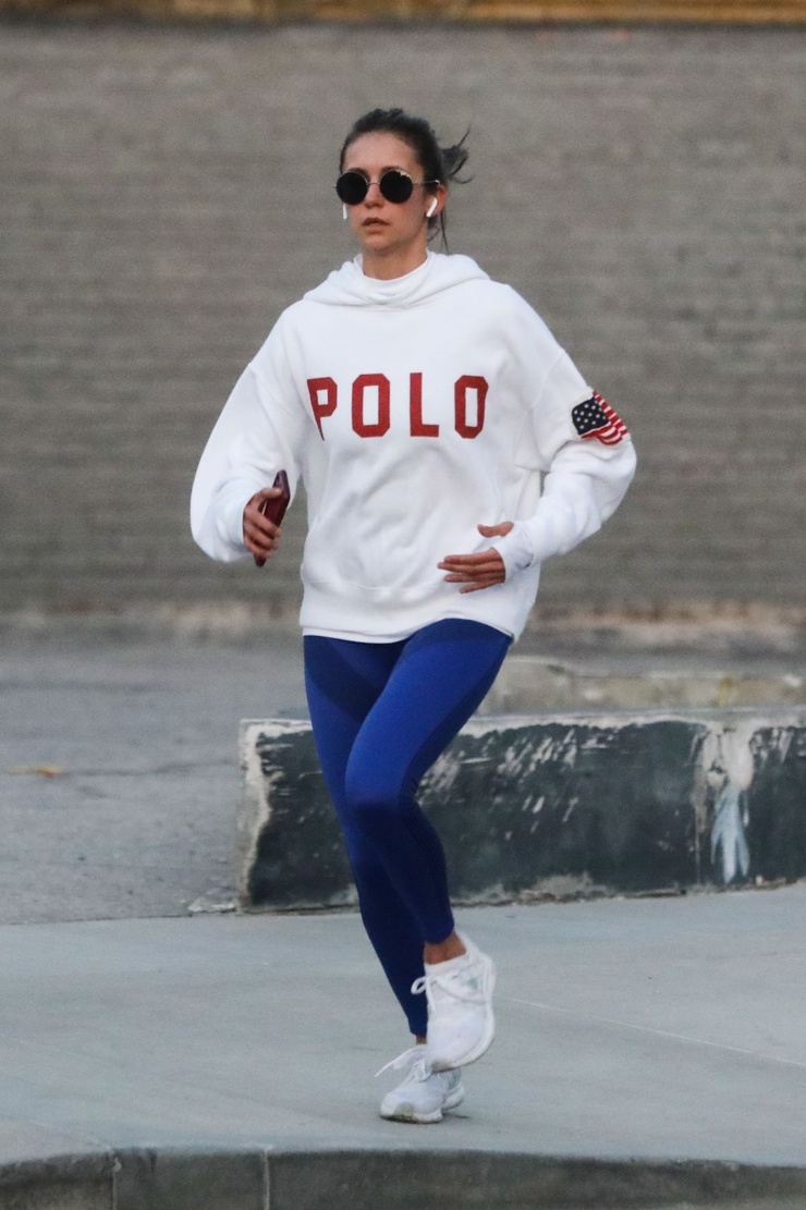 Nina Dobrev