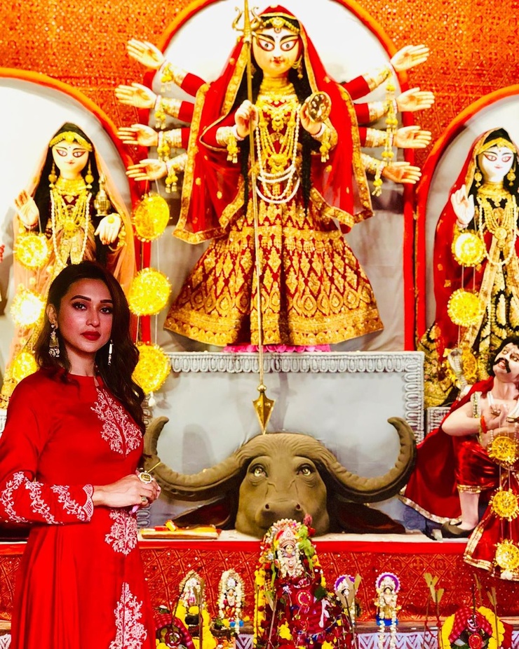Mimi Chakraborty