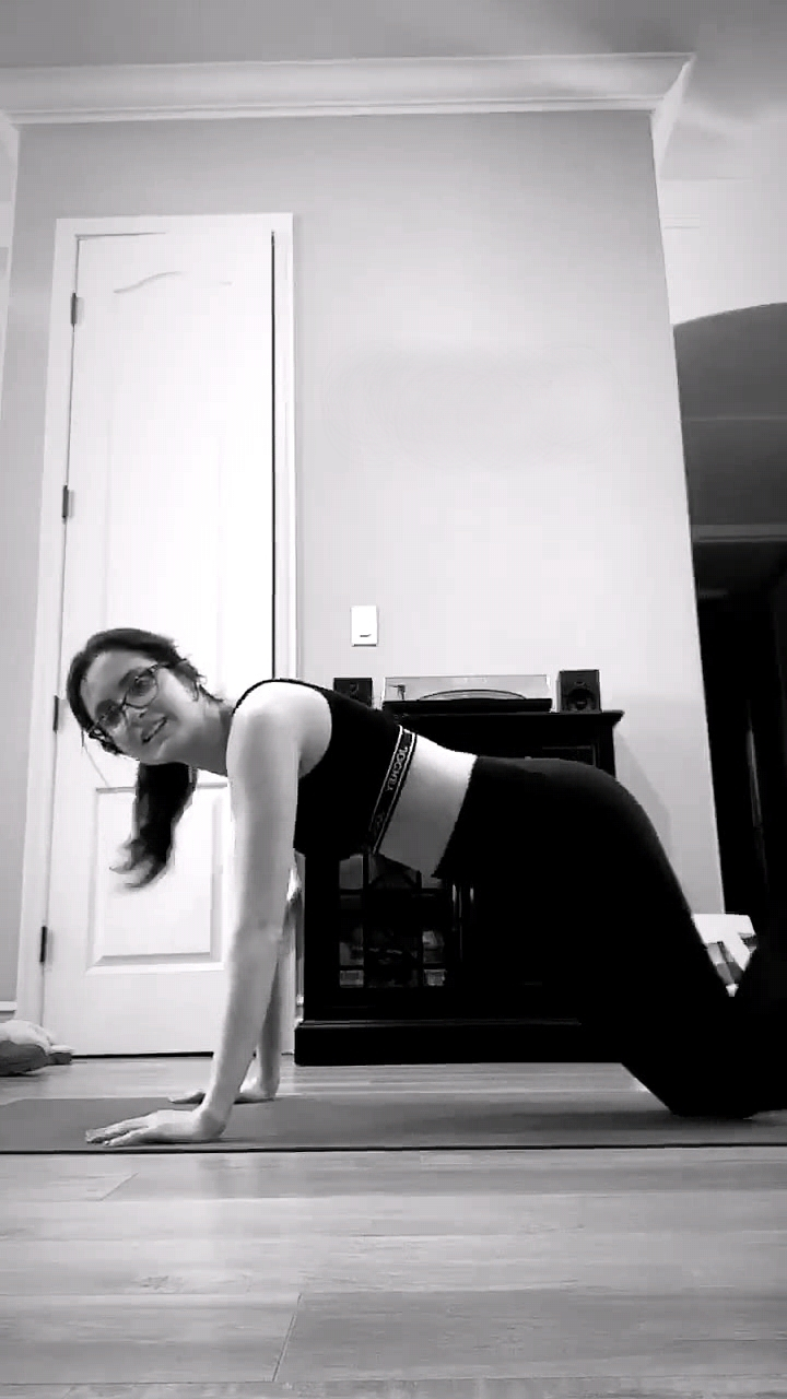 Laura Marano