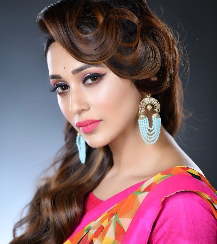 Mimi Chakraborty