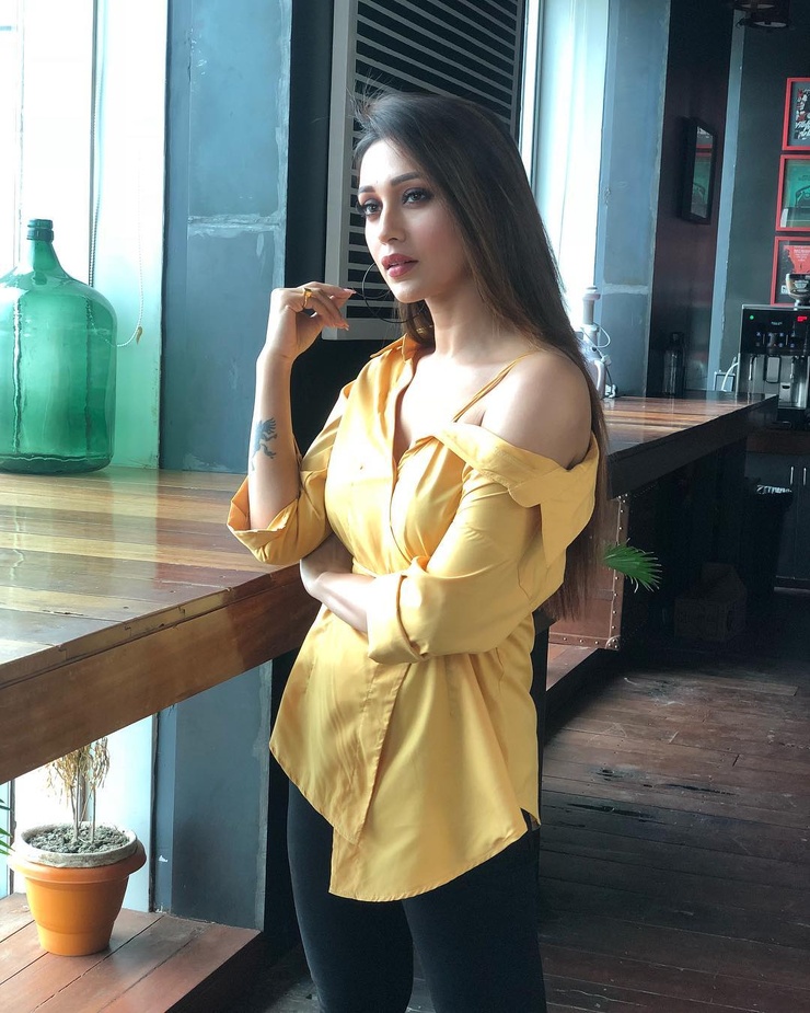Mimi Chakraborty