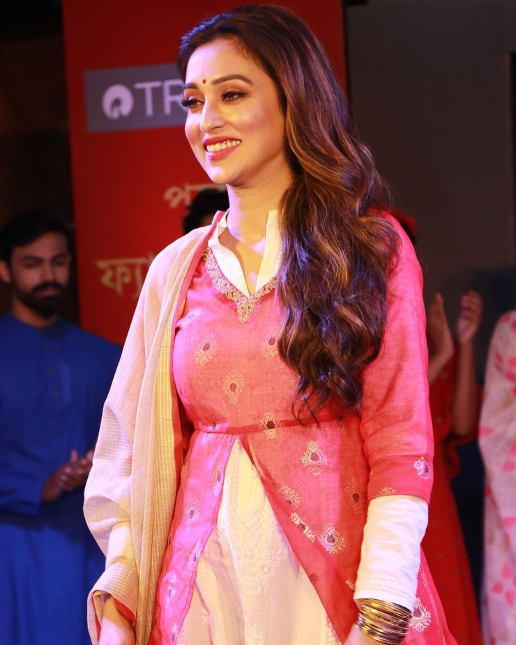 Mimi Chakraborty