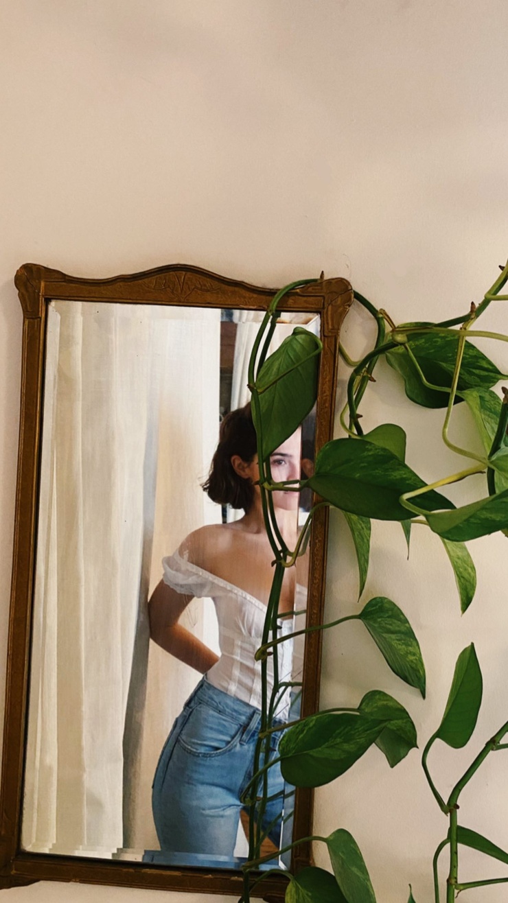 Zoey Deutch Zoey Deutch