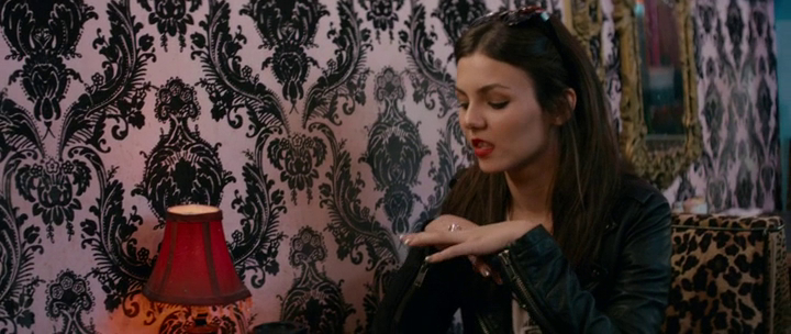 Naomi and Ely's No Kiss List