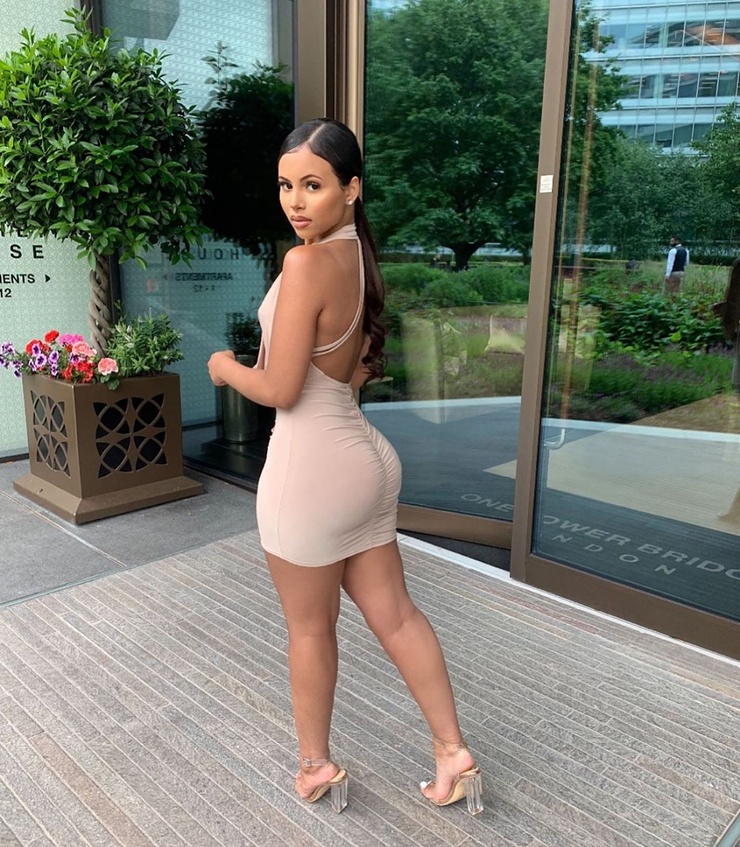 Yasmin Adelina Yasmin Adelina