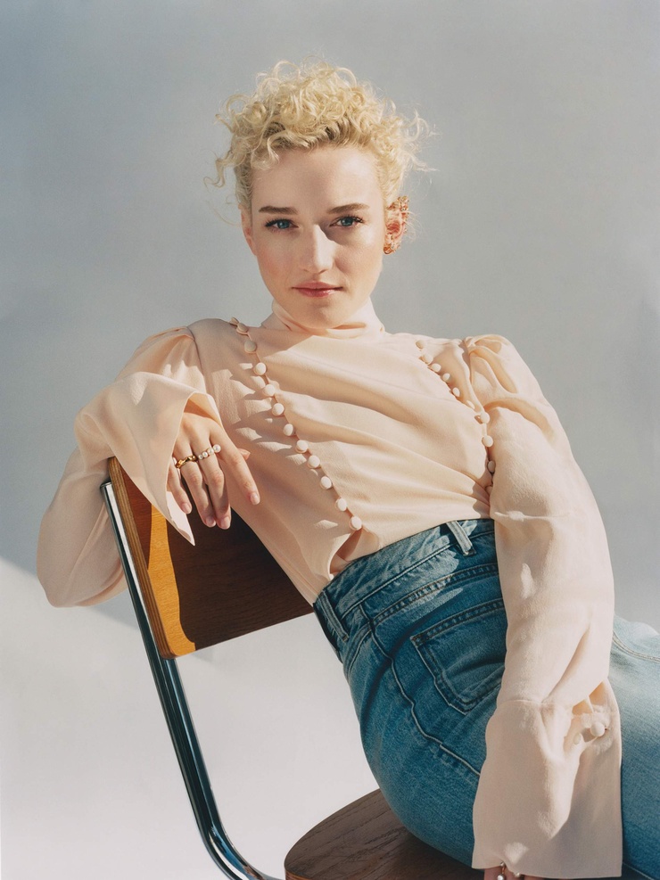 Julia Garner