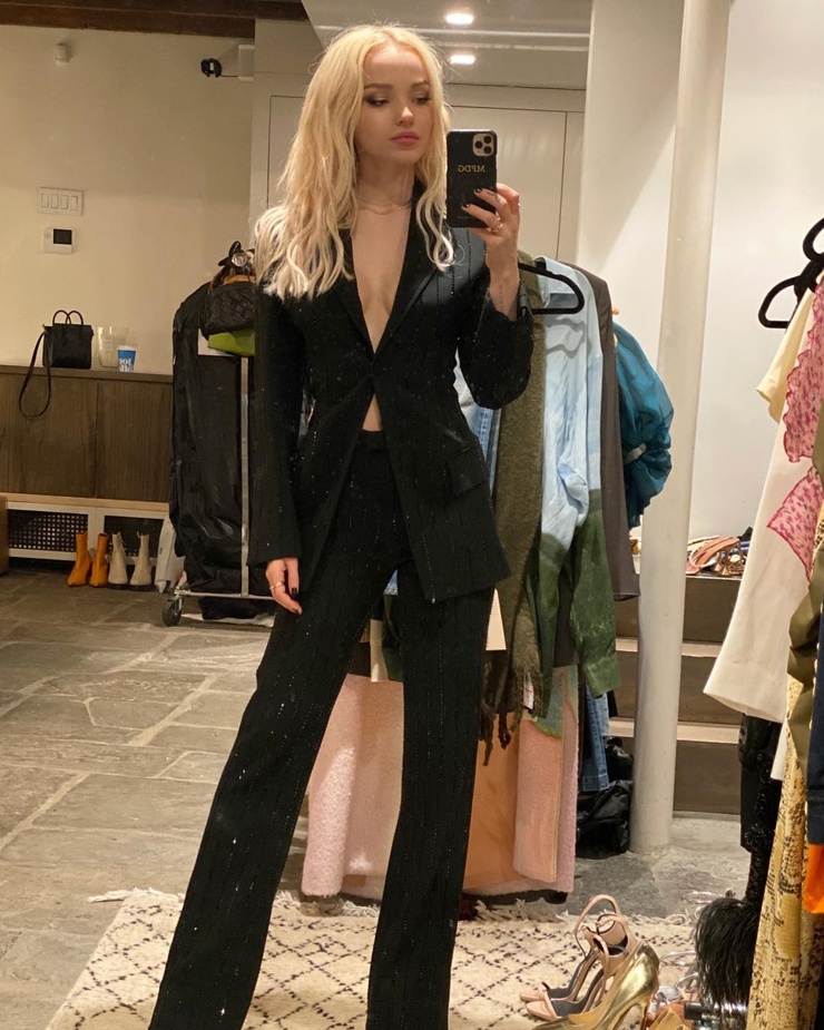 Dove Cameron