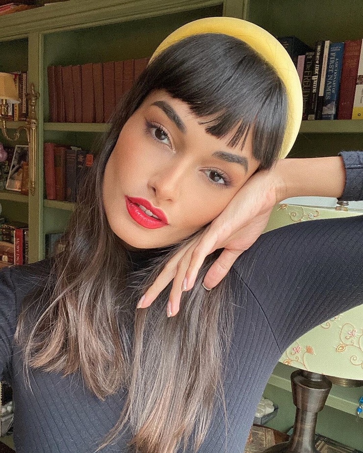 Gizele Oliveira Gizele Oliveira