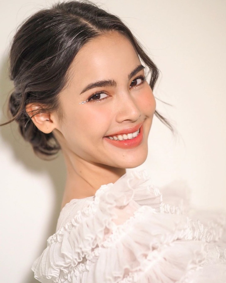 Urassaya Sperbund