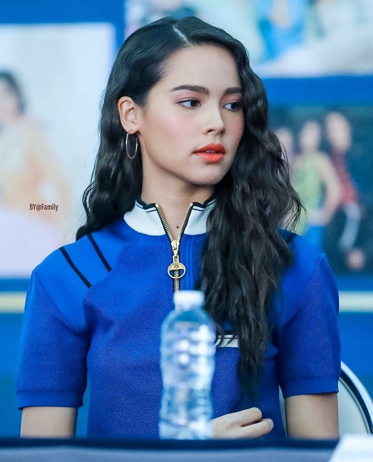 Urassaya Sperbund Urassaya Sperbund
