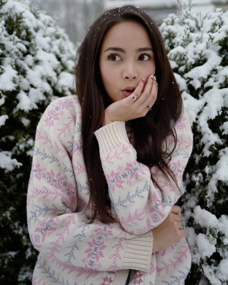 Urassaya Sperbund