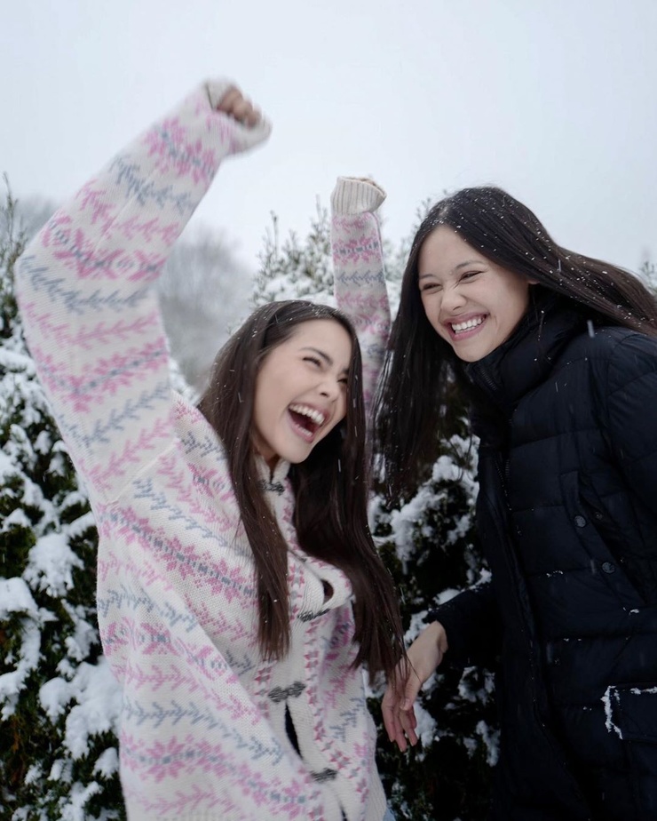 Urassaya Sperbund Urassaya Sperbund