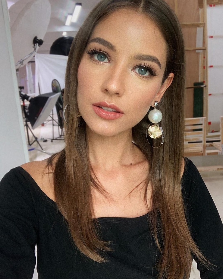Débora Cruz