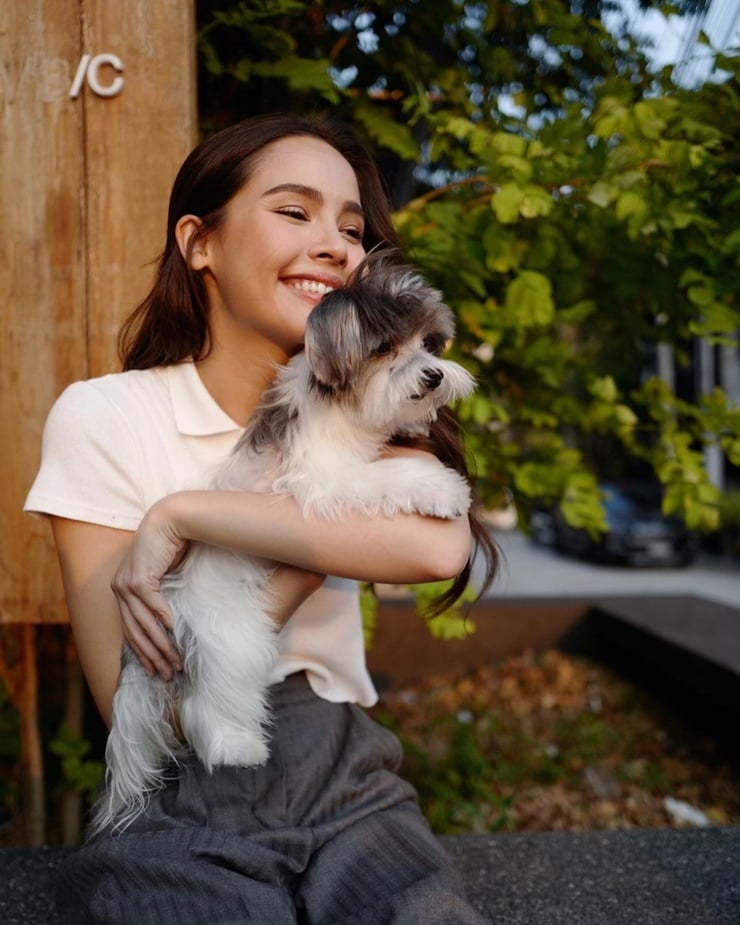 Urassaya Sperbund Urassaya Sperbund