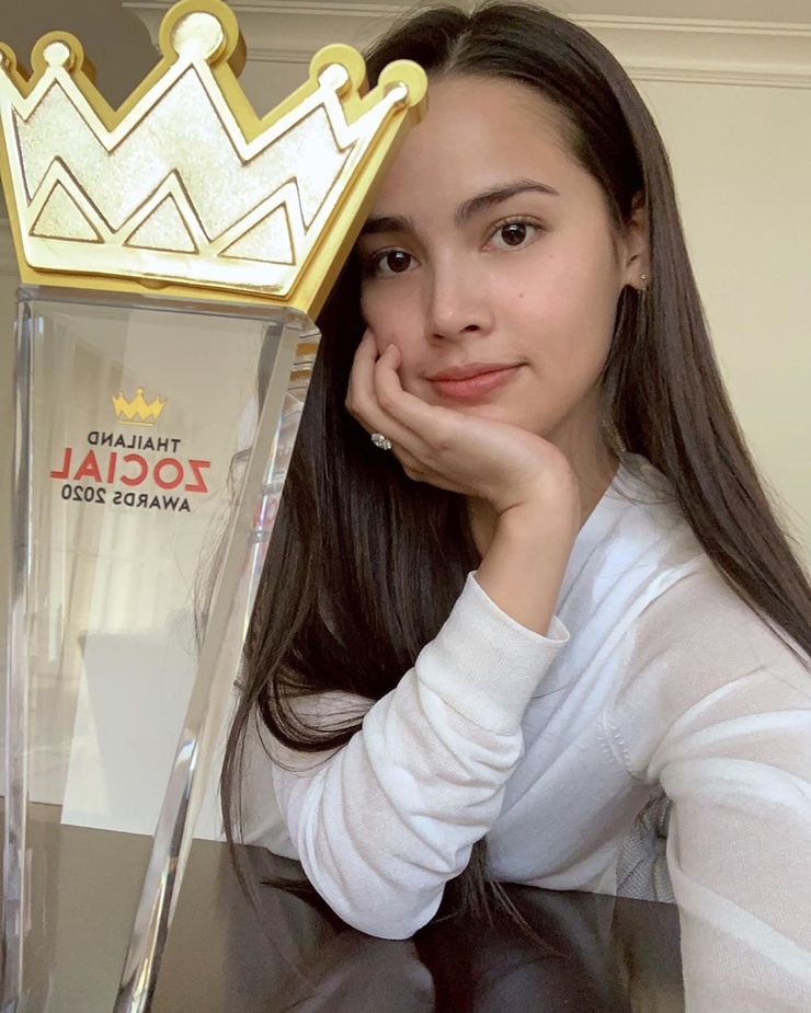 Urassaya Sperbund Urassaya Sperbund