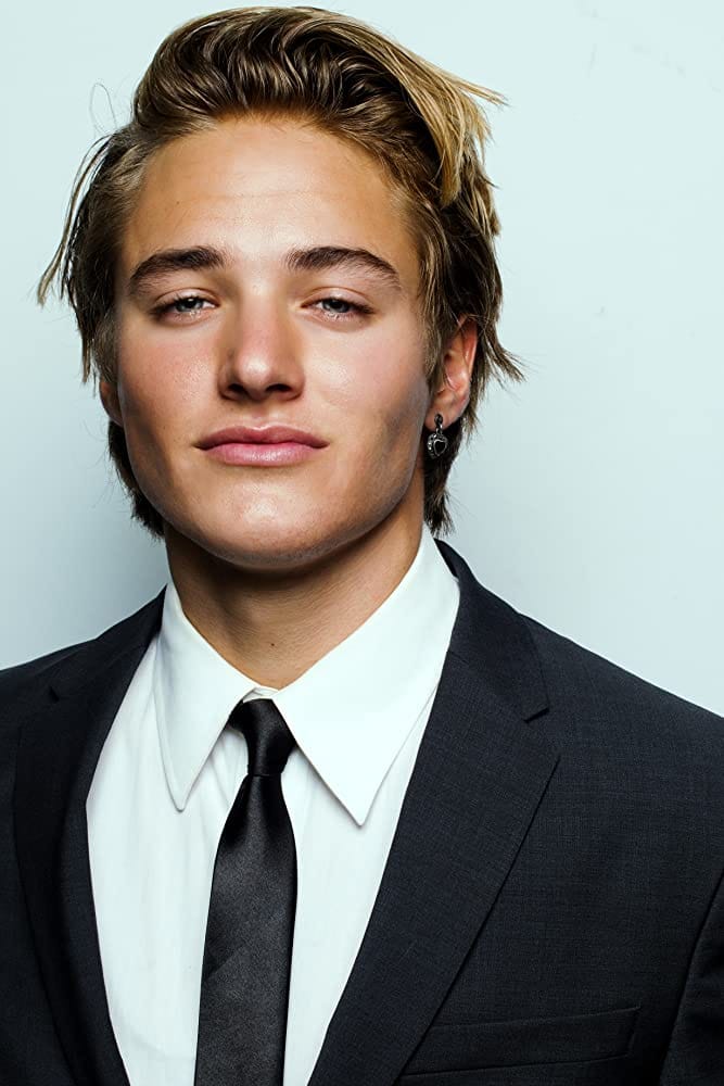Mitchell Hoog