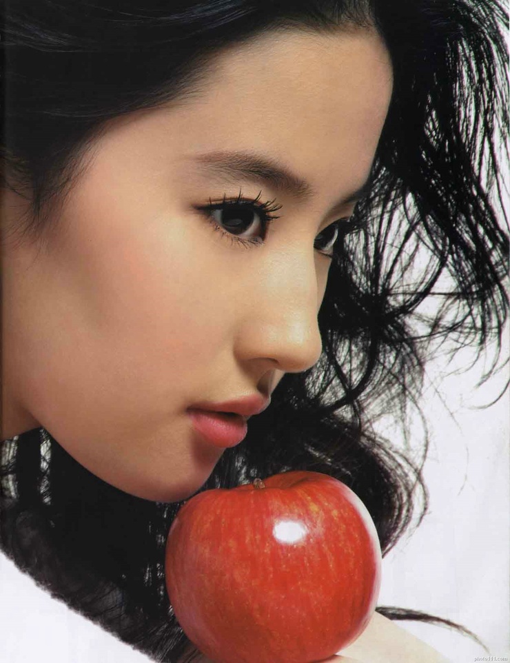 Yifei Liu