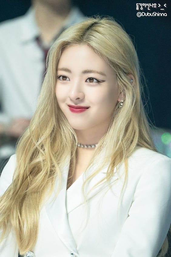 Picture of Yuna (ITZY)