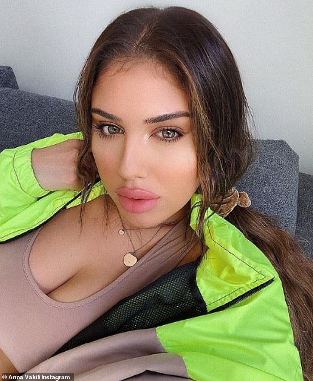 Anna Vakili