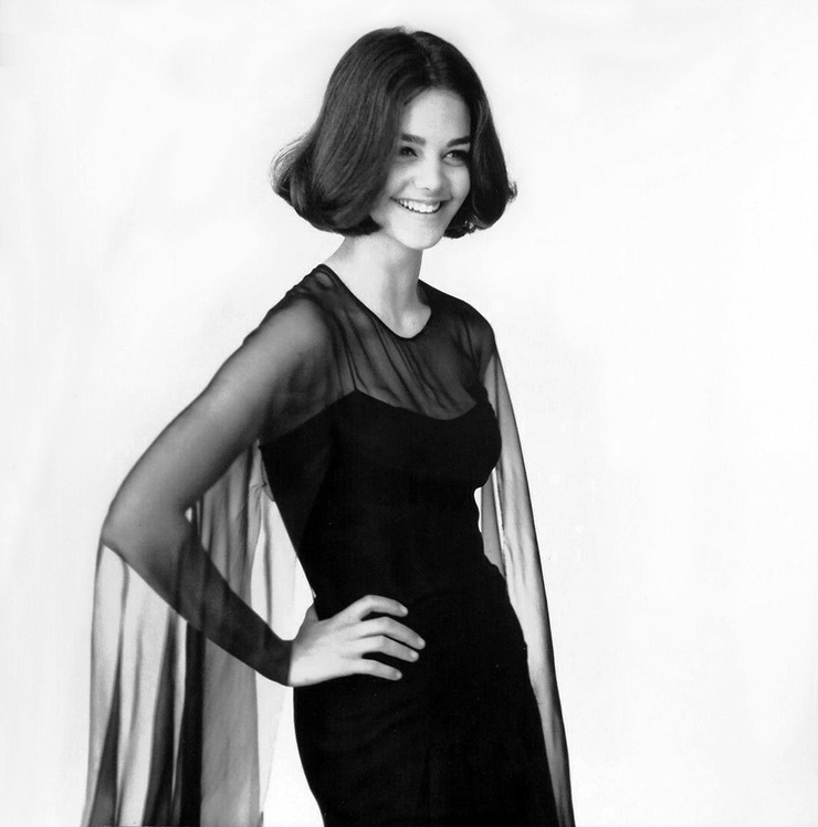 Tina Aumont