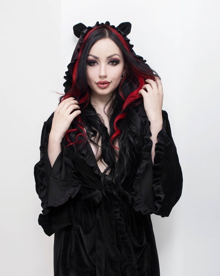 Picture of Dani Divine