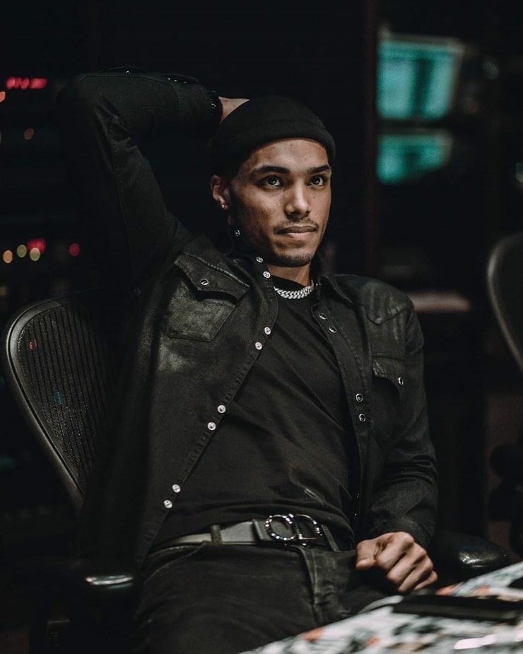 Picture of Rome Flynn