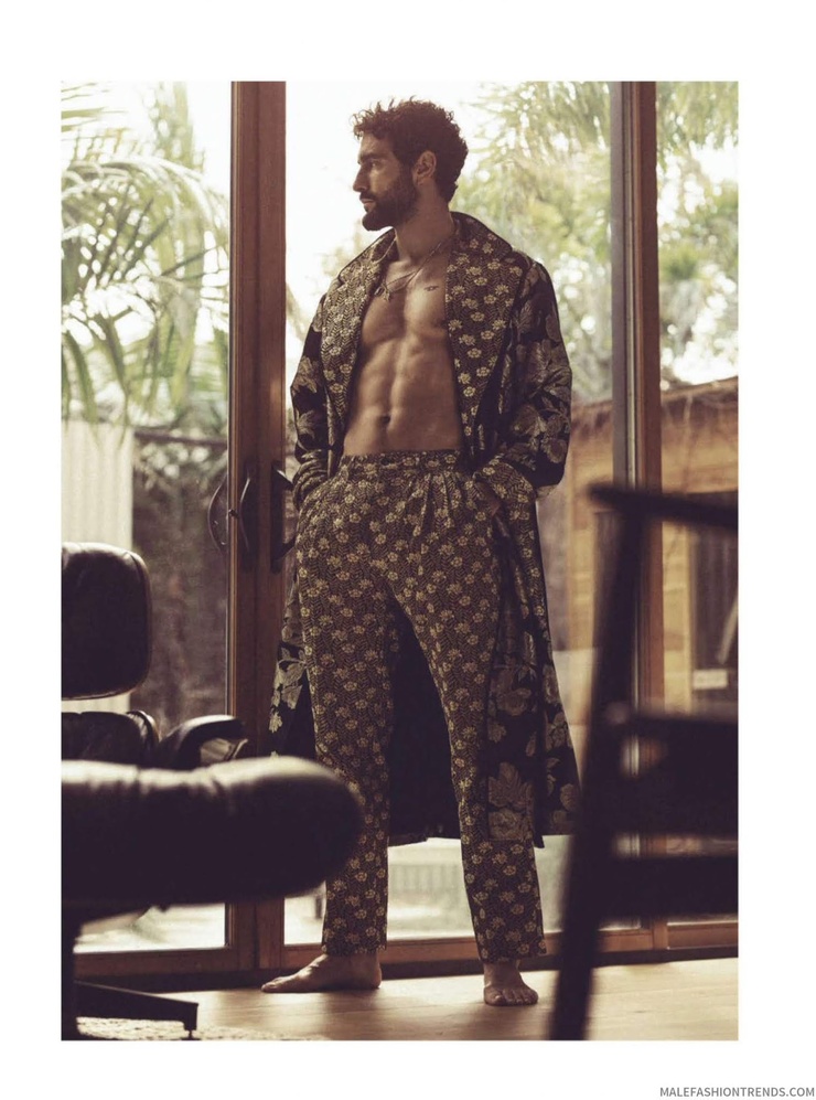 Noah Mills