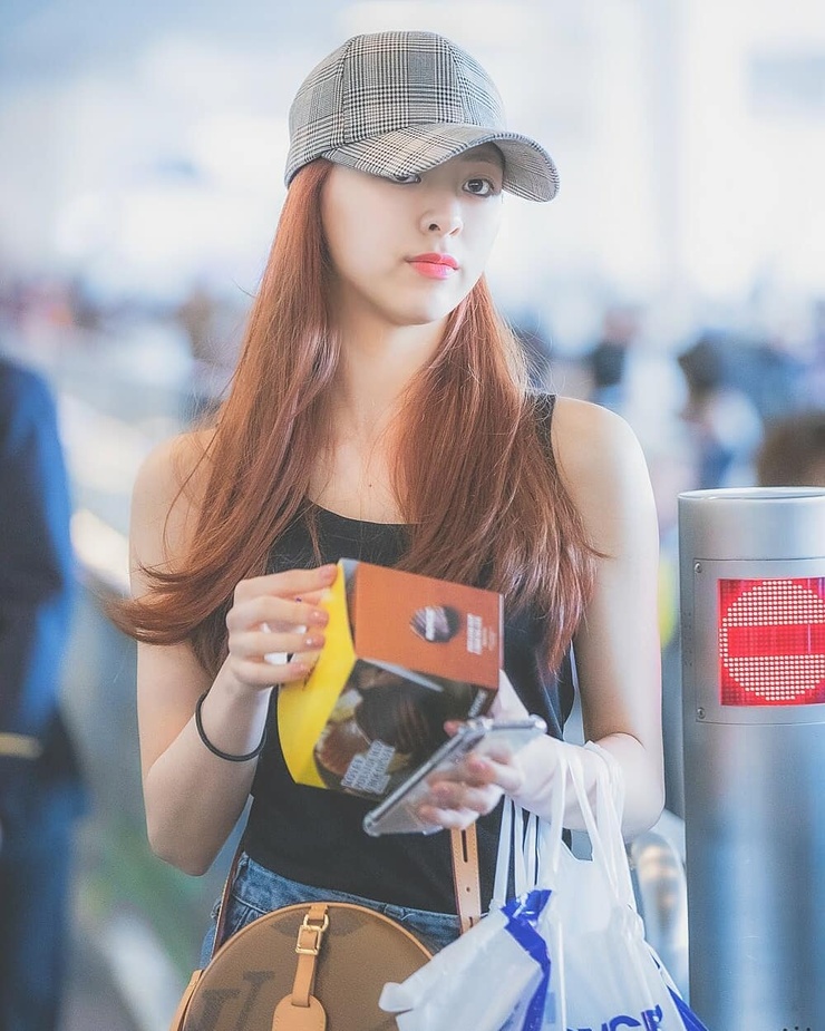 Yuna (ITZY) Yuna (ITZY)