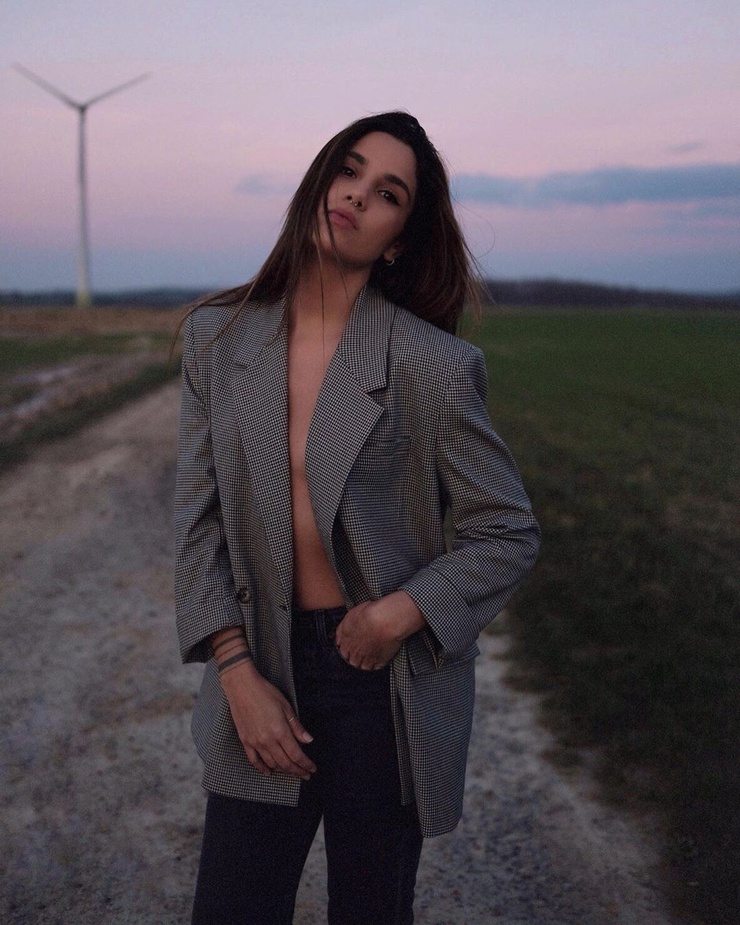Naïma Rodric Naïma Rodric