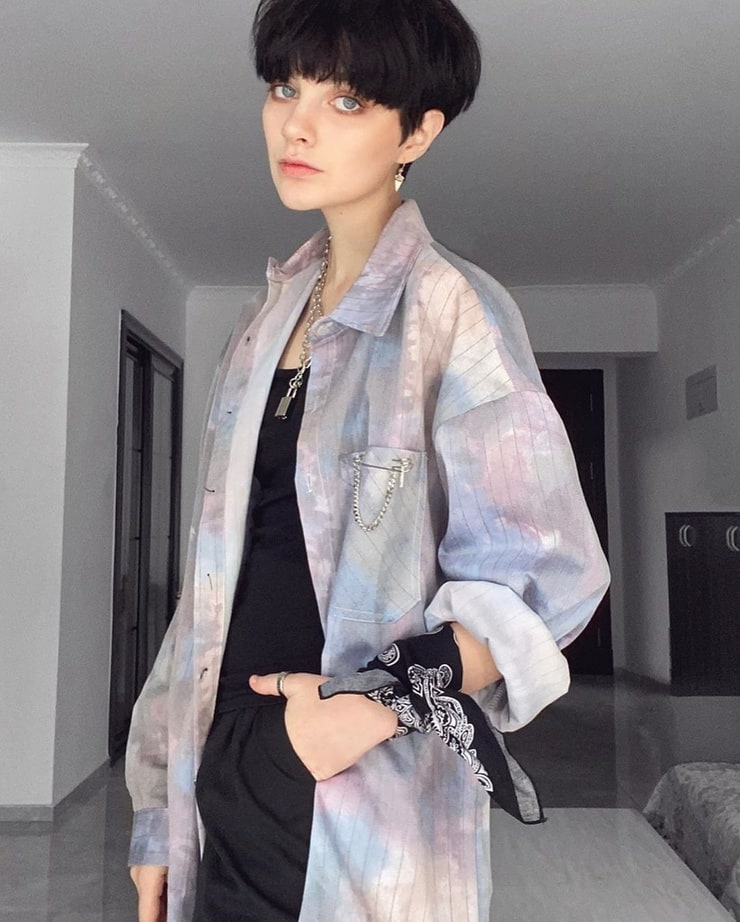 Katya Hwang Katya Hwang