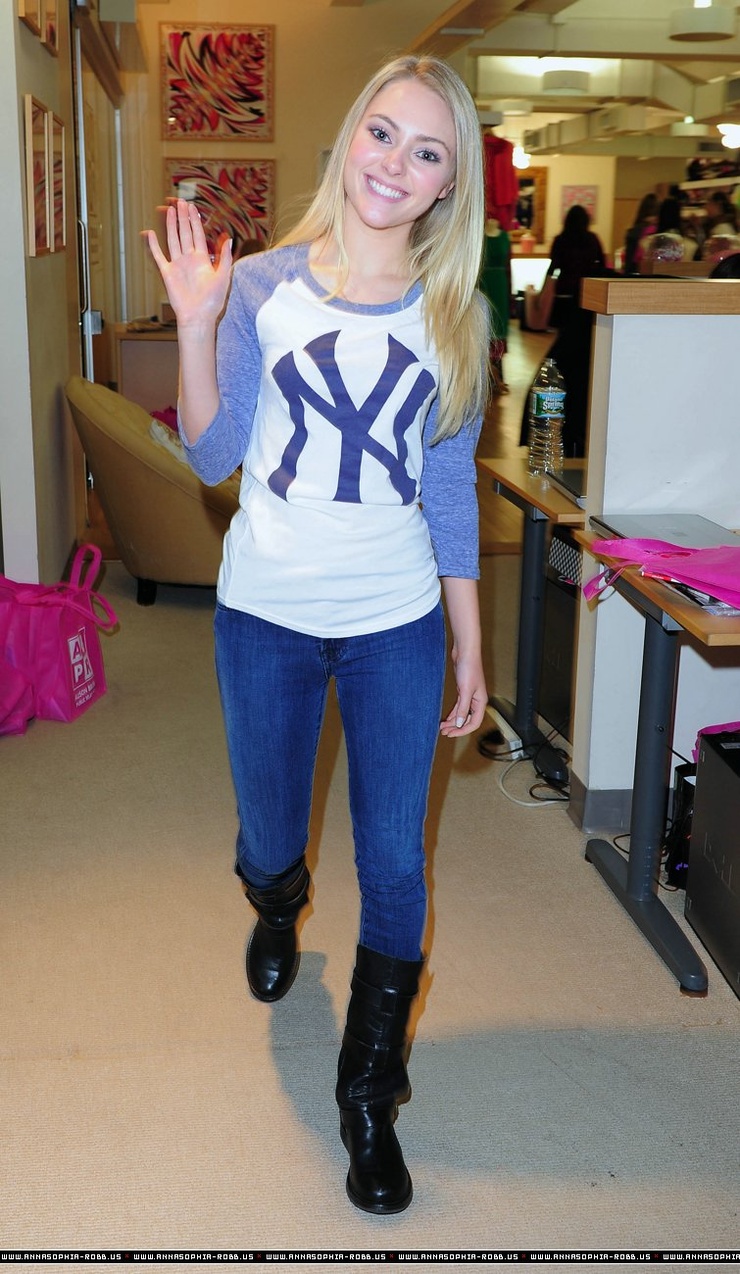 AnnaSophia Robb AnnaSophia Robb