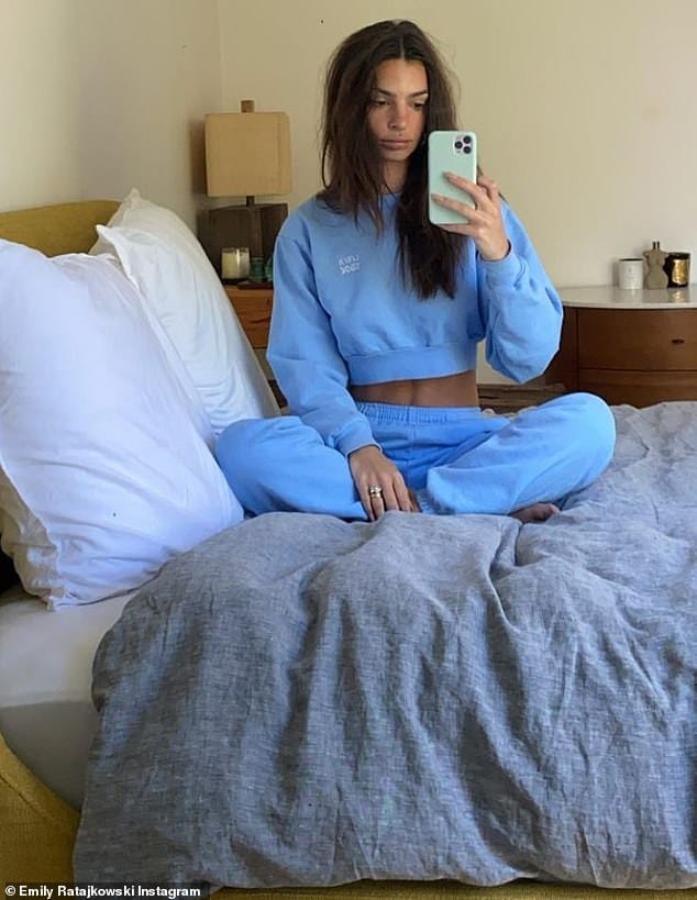 Emily Ratajkowski