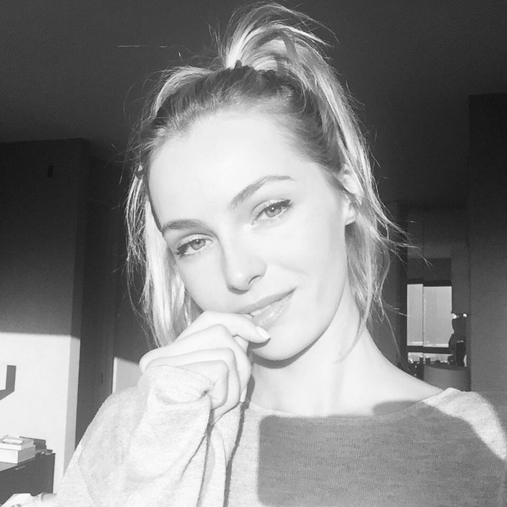 Valentina Zelyaeva Valentina Zelyaeva
