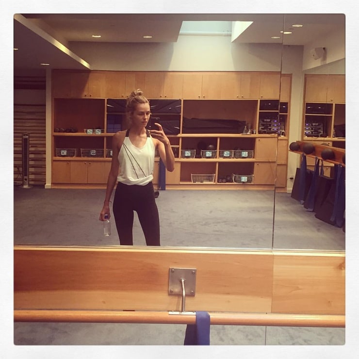 Valentina Zelyaeva Valentina Zelyaeva