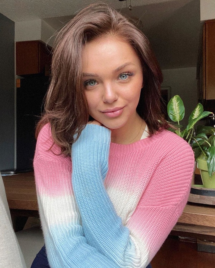 Oana Gregory