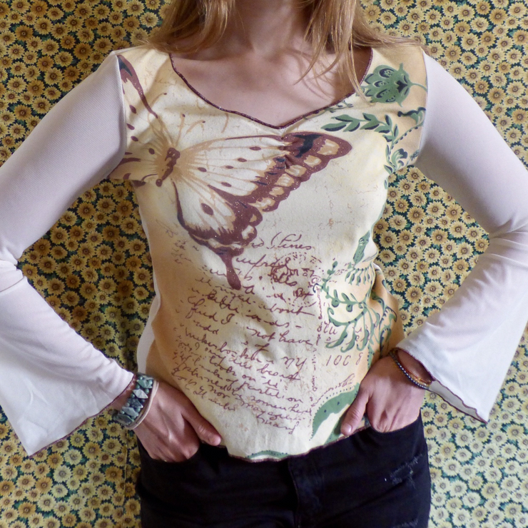 No boundaries vintage collage top. Super lightweight...