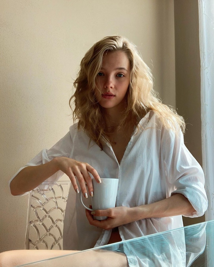 Andrea Frolikova Andrea Frolikova