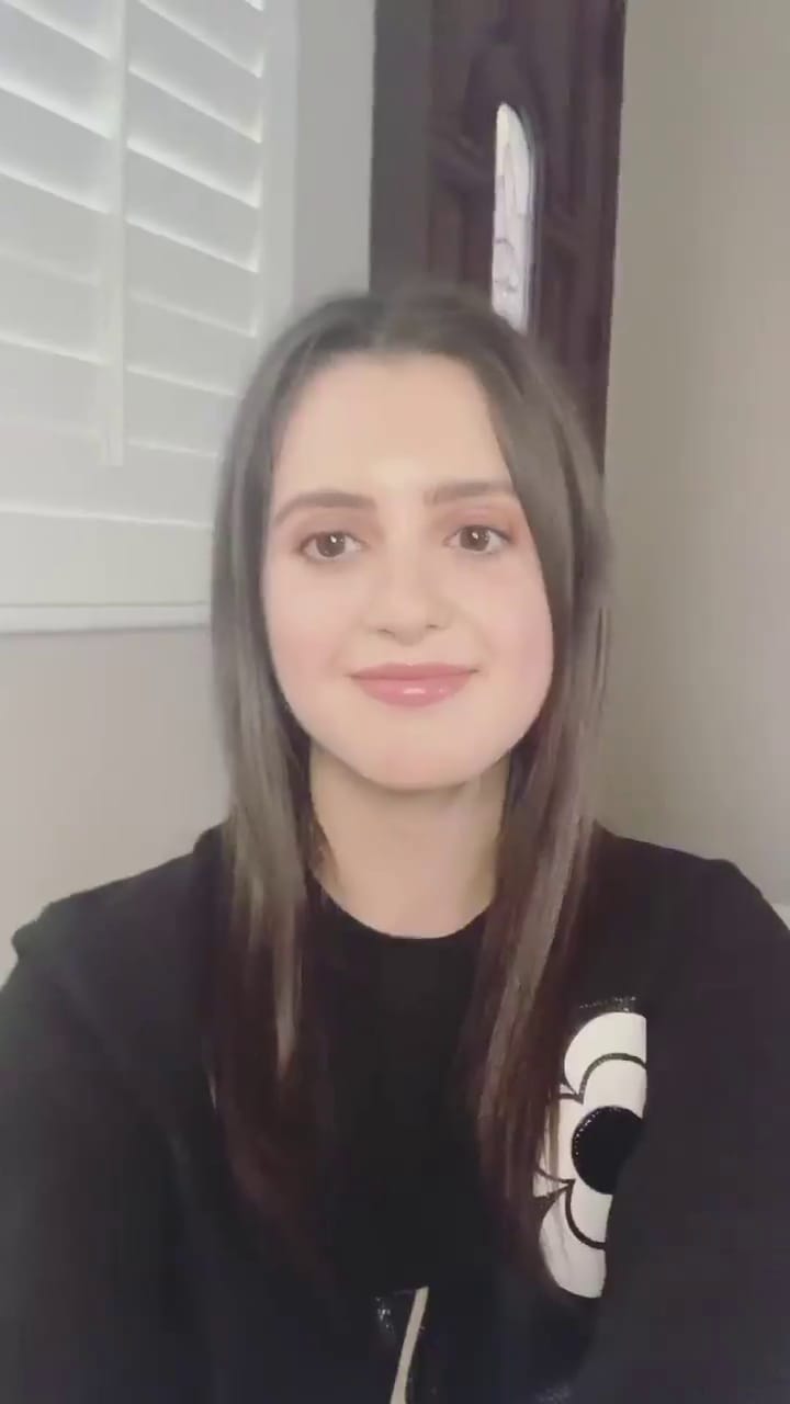 Laura Marano