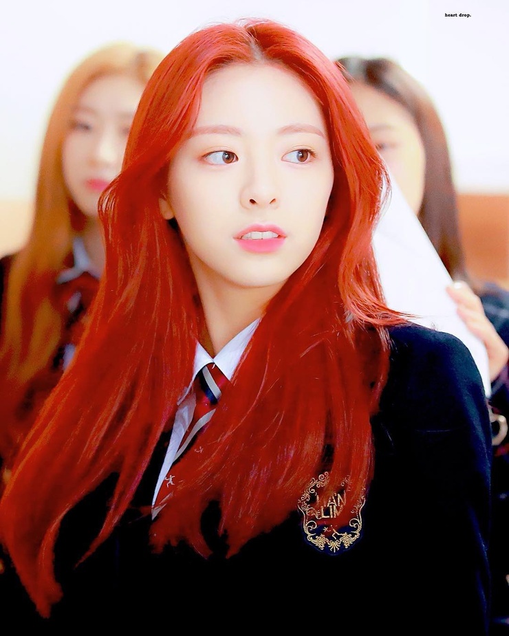 Yuna (ITZY) Yuna (ITZY)