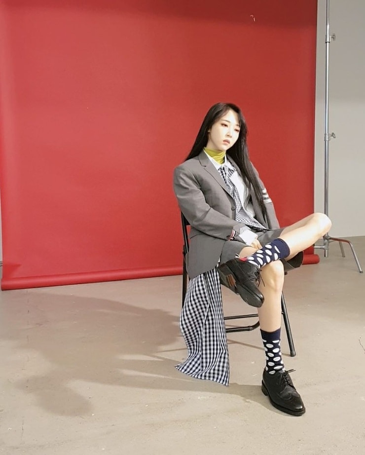 Moon Byul Yi