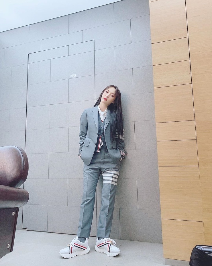 Moon Byul Yi