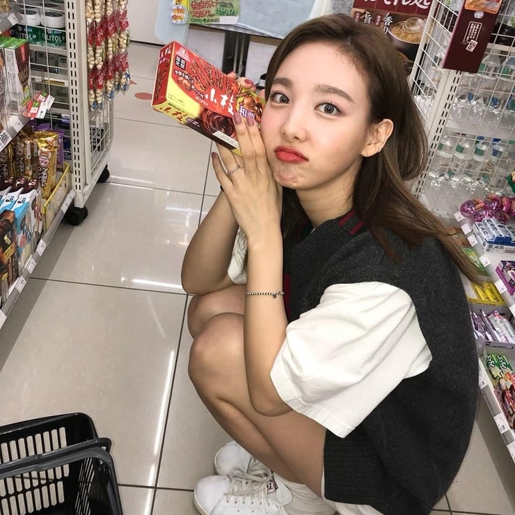 Im Nayeon